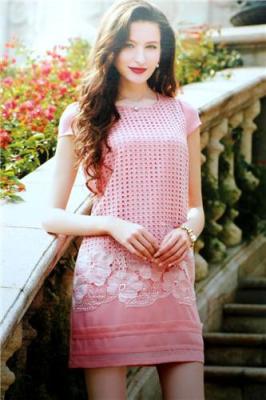 直銷(xiāo)潮牌春夏款精品女裝品牌連衣裙真絲裙